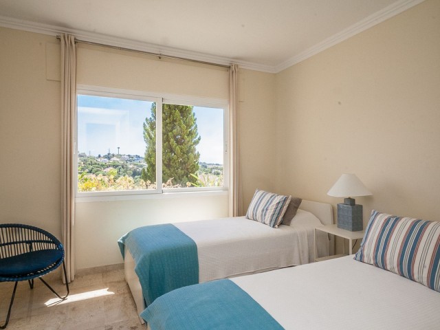 3 Bedrooms Apartment in Elviria