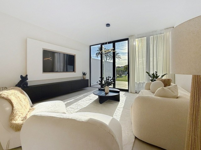 4 Bedrooms Townhouse in Nueva Andalucía