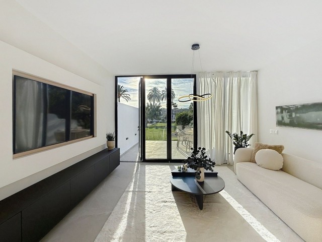 4 Bedrooms Townhouse in Nueva Andalucía