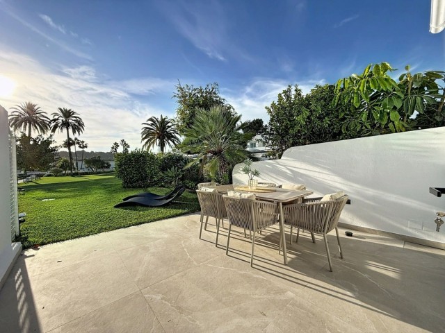 4 Bedrooms Townhouse in Nueva Andalucía