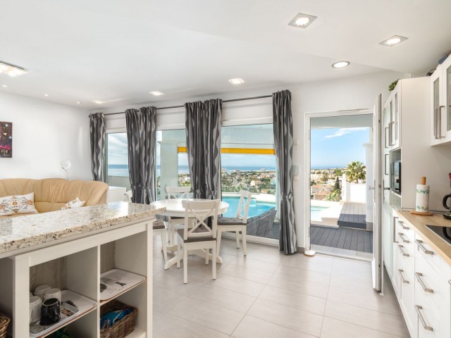 Villa avec 5 Chambres  à Riviera del Sol