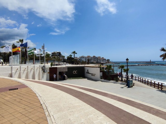 2 Bedrooms Apartment in Puerto Banús