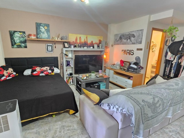 Maison mitoyenne avec 3 Chambres  à Benalmadena