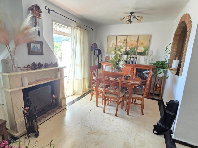 Maison mitoyenne avec 3 Chambres  à Benalmadena