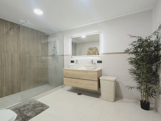 6 Bedrooms Villa in Mijas Costa