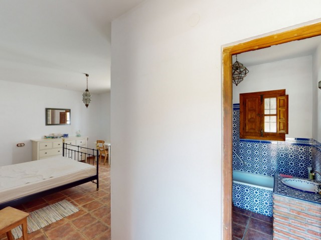 5 Bedrooms Villa in Sedella