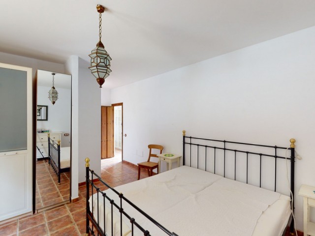 5 Bedrooms Villa in Sedella