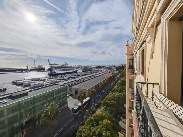 4 Bedrooms Apartment in Málaga Centro