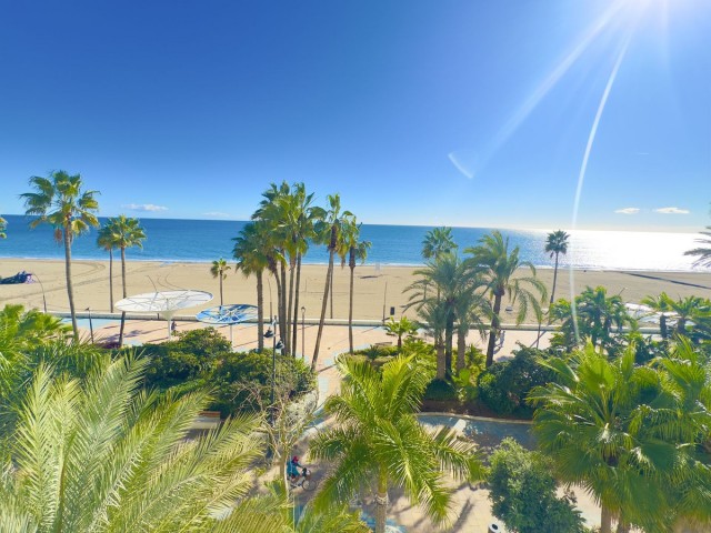 3 Bedrooms Apartment in Estepona