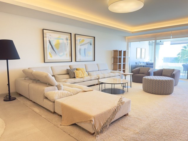 3 Bedrooms Apartment in Estepona