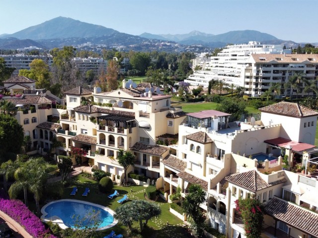 Penthouse in Guadalmina Alta