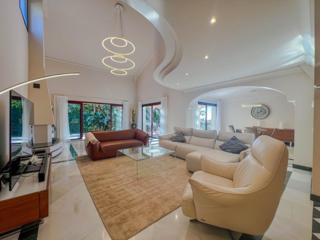 5 Slaapkamer Villa in Los Flamingos