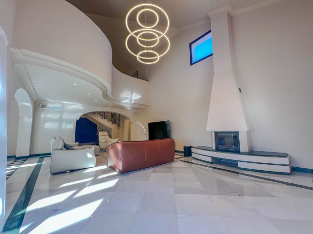 5 Slaapkamer Villa in Los Flamingos