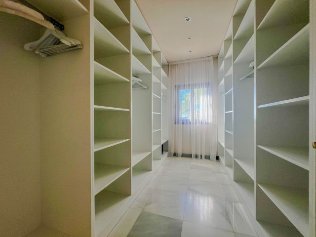 5 Slaapkamer Villa in Los Flamingos