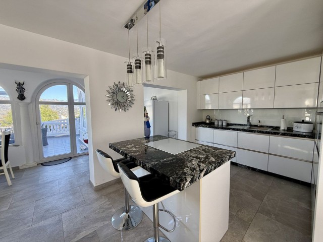 Villa avec 4 Chambres  à Cerros del Aguila