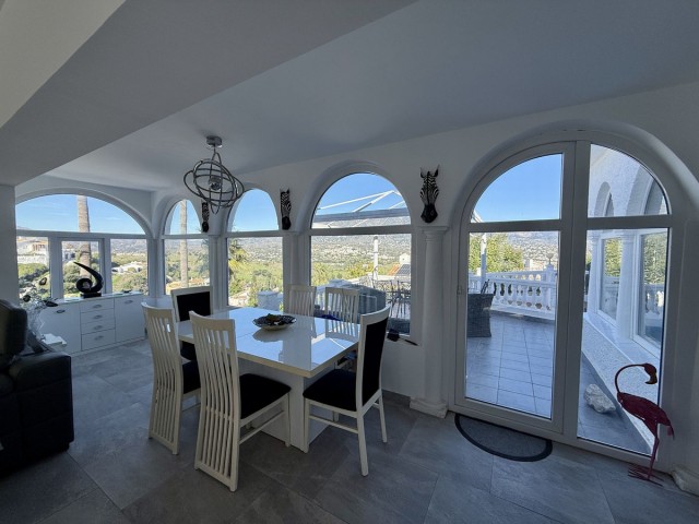 Villa avec 4 Chambres  à Cerros del Aguila