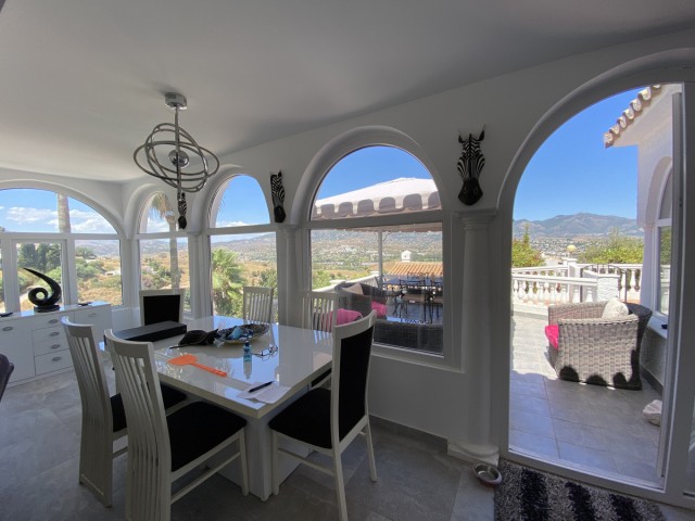 4 Schlafzimmer Villa in Cerros del Aguila