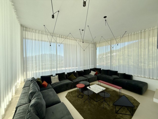 4 Makuuhuoneen Huvila Valtocado