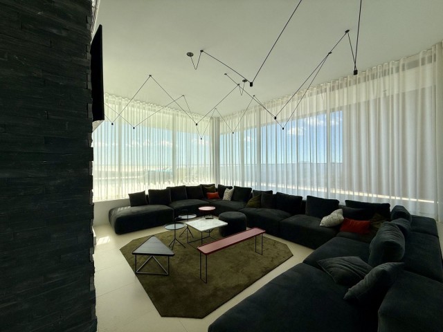 4 Makuuhuoneen Huvila Valtocado