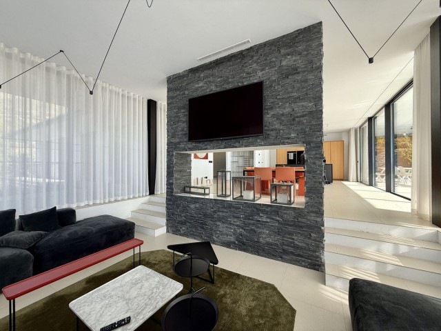 4 Makuuhuoneen Huvila Valtocado