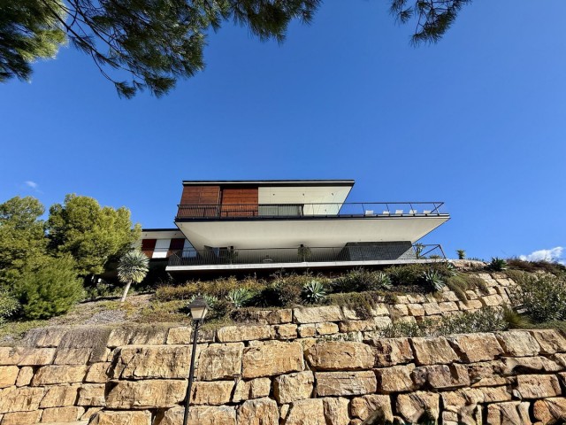 4 Makuuhuoneen Huvila Valtocado