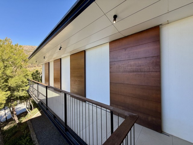 4 Makuuhuoneen Huvila Valtocado