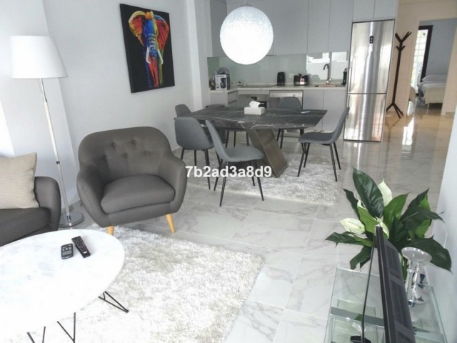 3 Bedrooms Apartment in Nueva Andalucía
