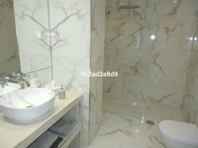 3 Bedrooms Apartment in Nueva Andalucía