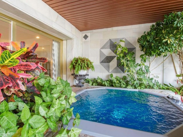 3 Bedrooms Apartment in Puerto Banús