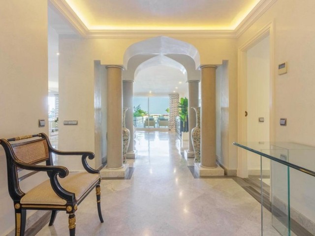 3 Bedrooms Apartment in Puerto Banús