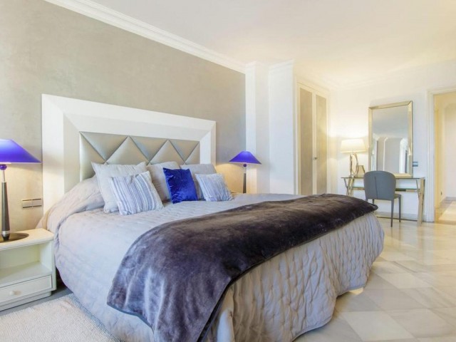 3 Bedrooms Apartment in Puerto Banús