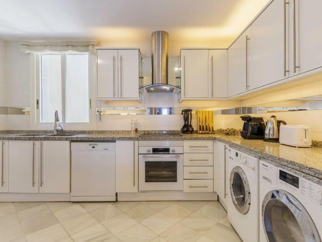 Appartement avec 3 Chambres  à Puerto Banús