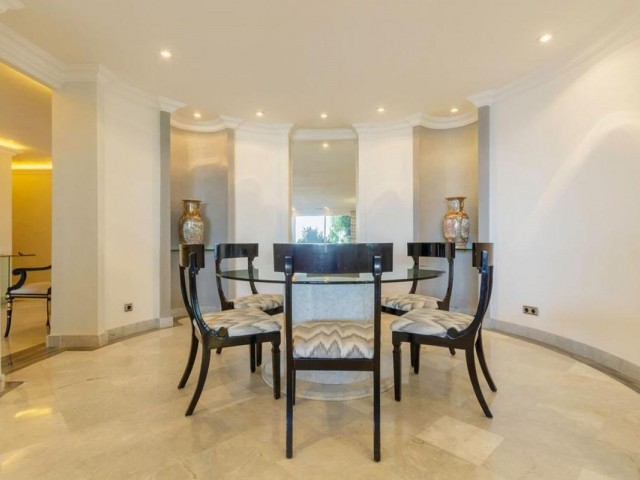 Appartement avec 3 Chambres  à Puerto Banús