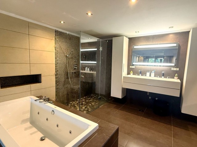 Villa avec 3 Chambres  à The Golden Mile