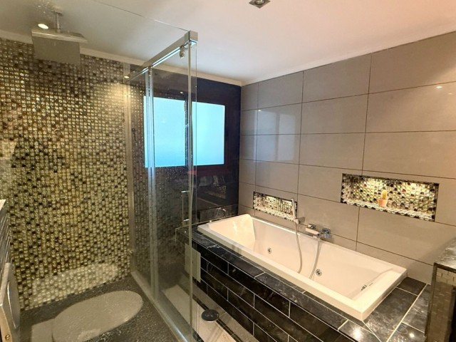 Villa avec 3 Chambres  à The Golden Mile