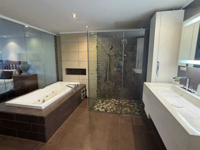 Villa avec 3 Chambres  à The Golden Mile