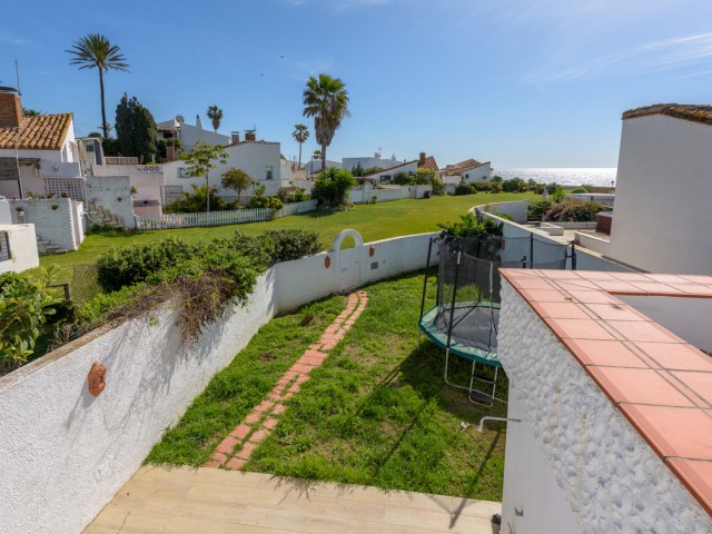 3 Makuuhuoneen Rivitalo Estepona