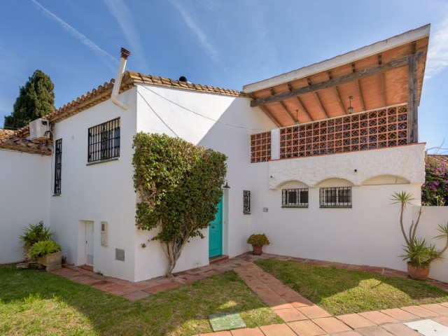 3 Makuuhuoneen Rivitalo Estepona