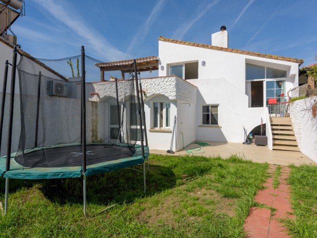 3 Makuuhuoneen Rivitalo Estepona