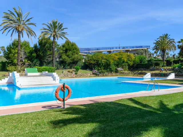 3 Makuuhuoneen Rivitalo Estepona