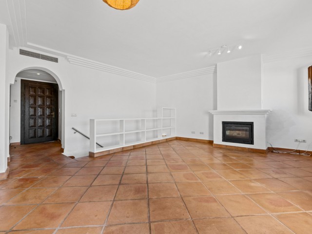 3 Bedrooms Townhouse in Casares