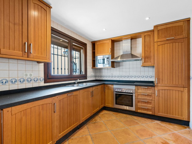 3 Bedrooms Townhouse in Casares