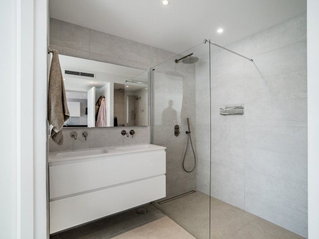 3 Bedrooms Apartment in Nueva Andalucía