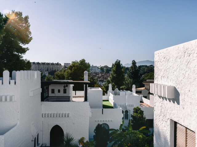 3 Bedrooms Apartment in Nueva Andalucía