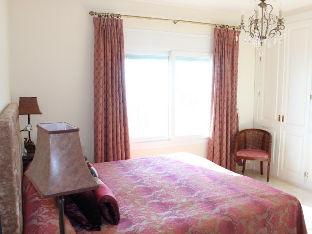 5 Bedrooms Villa in Estepona