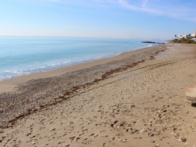 5 Bedrooms Villa in Estepona