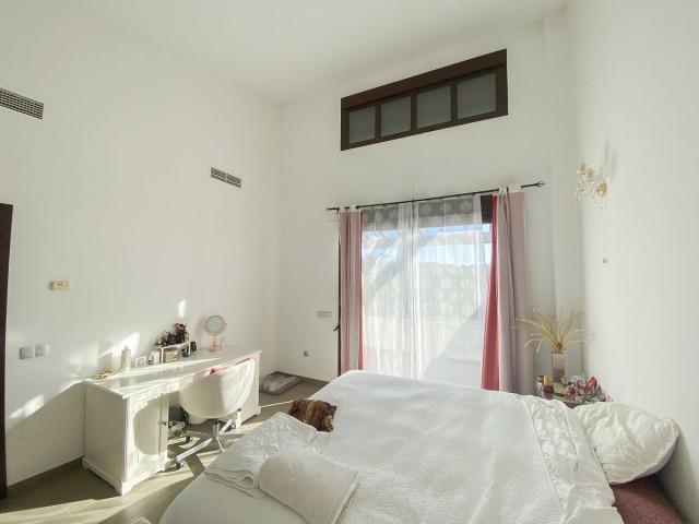 5 Bedrooms Villa in Estepona