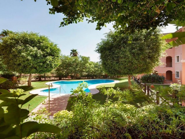 Apartamento con 3 Dormitorios  en Monte Halcones