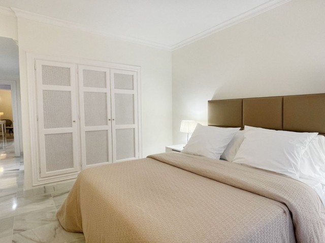 Apartamento con 3 Dormitorios  en Monte Halcones