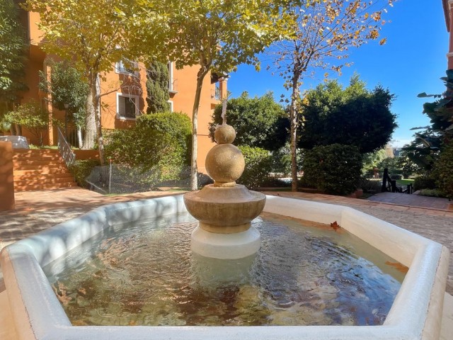 Apartamento con 3 Dormitorios  en Monte Halcones